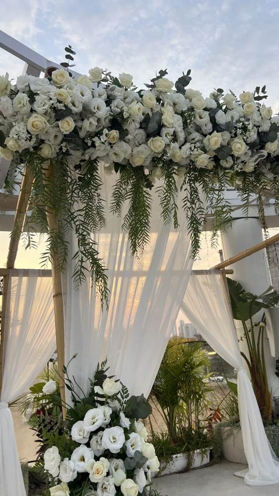 Rooftop chuppah ceremony arch