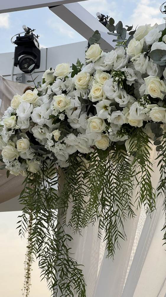 White rose chuppah detail